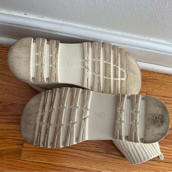 SHEIN Off-White Ankle Booties - Picture 9 of 9